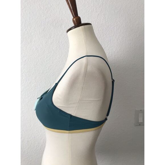 Byrds of Paradise Swim Color Block Triangle Bikini Top Swimwear - Picture 5 of 8